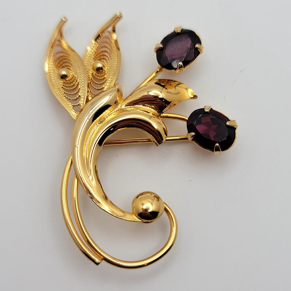 Vintage Gold-filled Garnett Brooch with Filigree Leaf Design